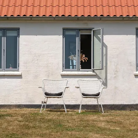 Hébergement de vacances Stunning In With 4 Bedrooms And Wifi *