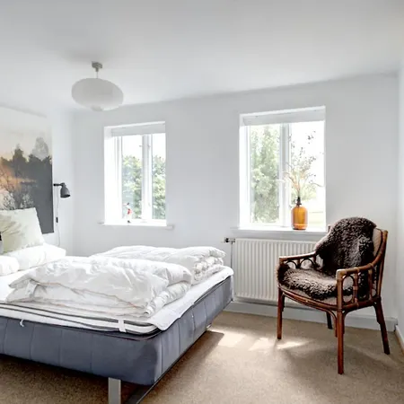 Stunning In With 4 Bedrooms And Wifi Hébergement de vacances Knebel