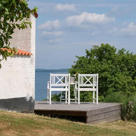 Hébergement de vacances Stunning In With 4 Bedrooms And Wifi *